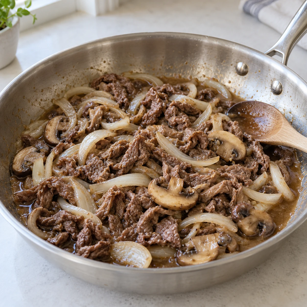 Step 5: Reduce the heat and simmer for 1 minute, keeping a few spoons of sauce in the pan. If too dry, add a little hot water. For a pork substitute, check at least 63°C in the meat and allow a 3-minute rest before eating.